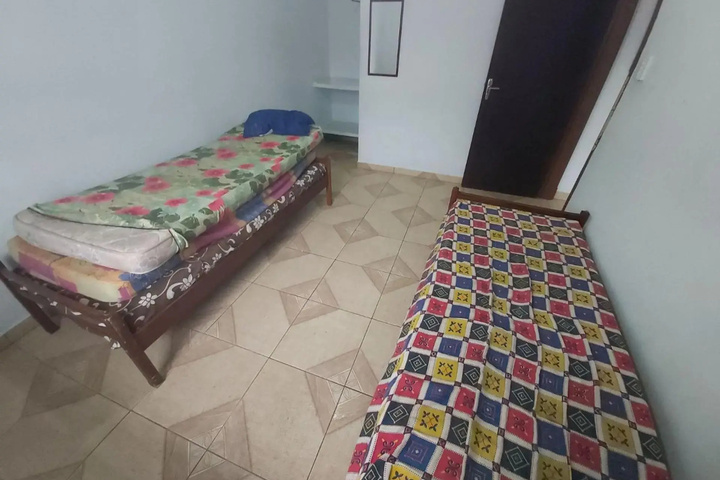 Room 2 of 16