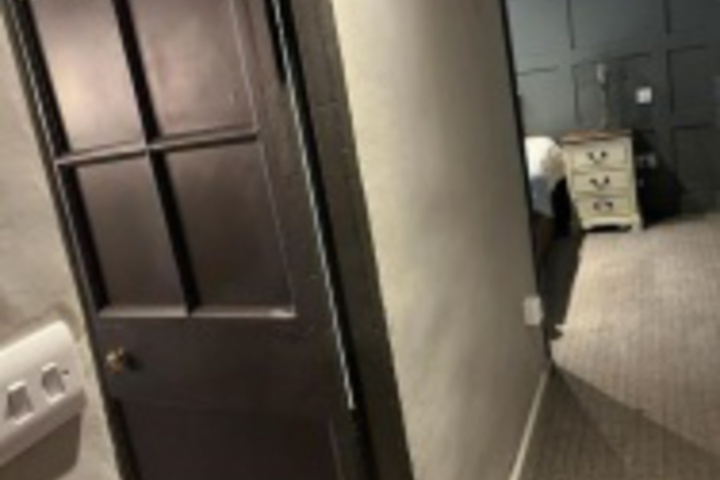 Room 175 of 312