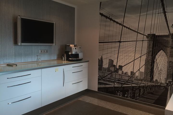 Room 8 of 20