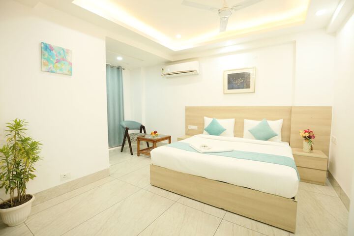 Room 11 of 22