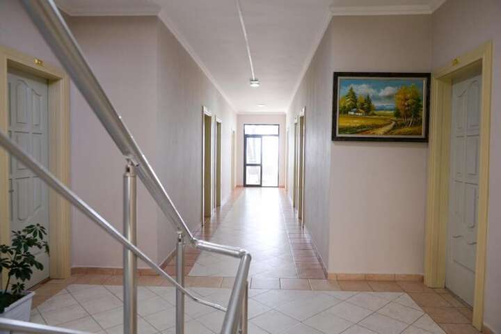 Ballroom/Hall 32 of 51