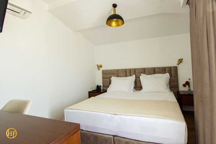 Room 18 of 30