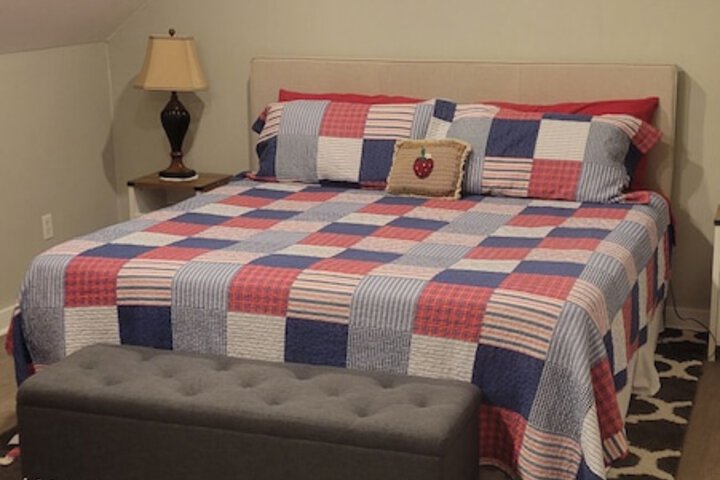 Room 2 of 42