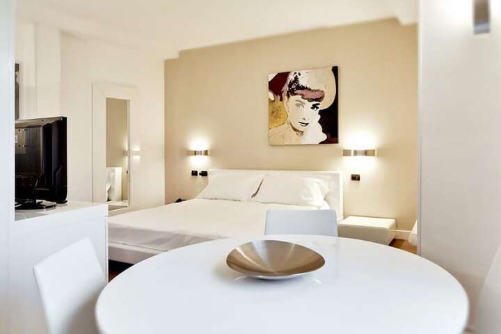 Room 11 of 26