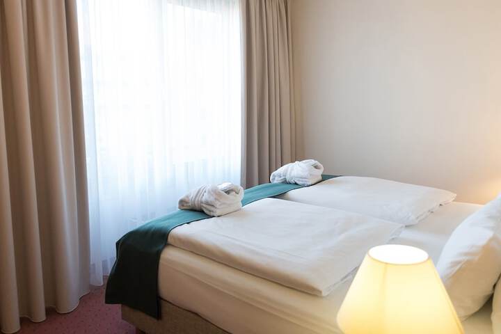Room 10 of 78