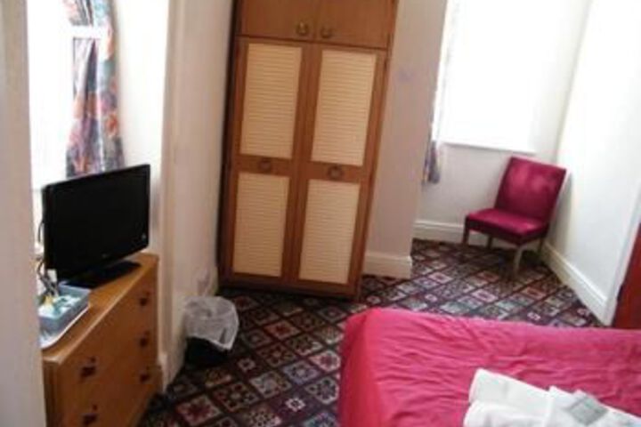 Room 98 of 149