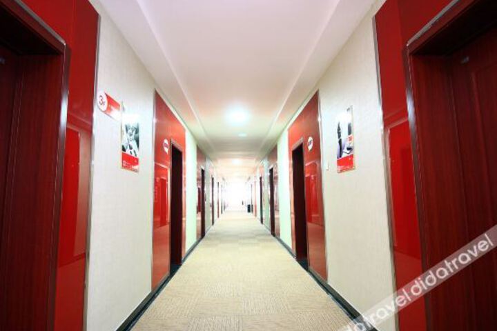 Hotel Interior 4 of 13