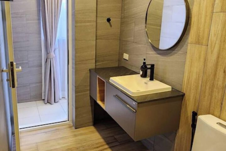 Room 49 of 62