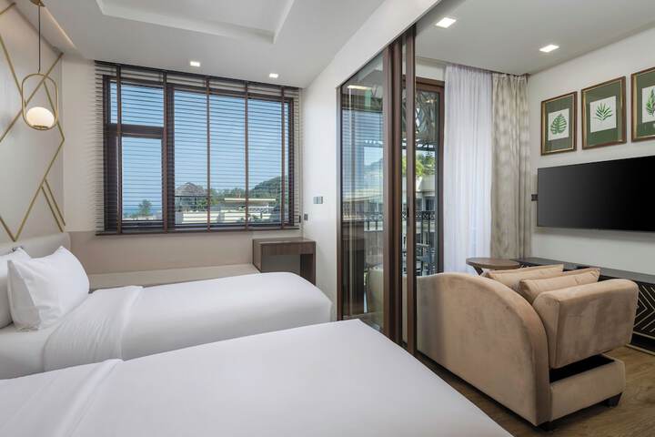 Room 28 of 151
