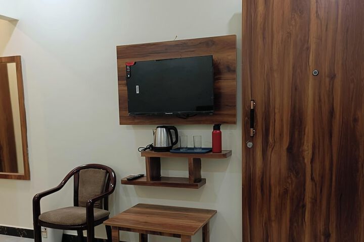 Room 11 of 44