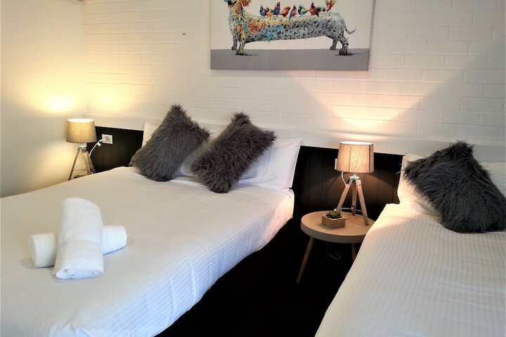 Room 10 of 35
