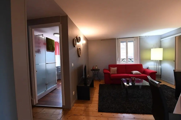 Room 5 of 15