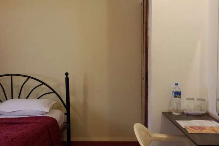 Room 4 of 36