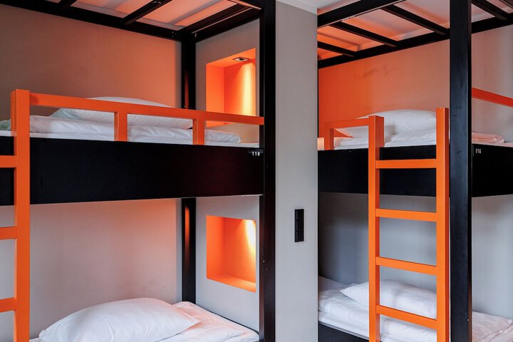 Room 44 of 61