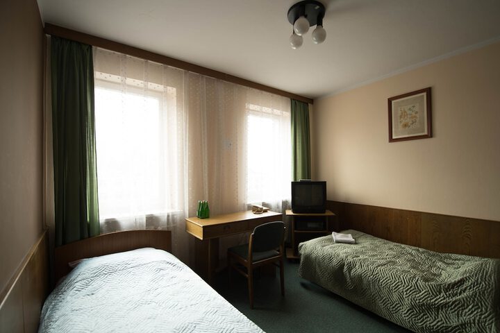 Room 8 of 22