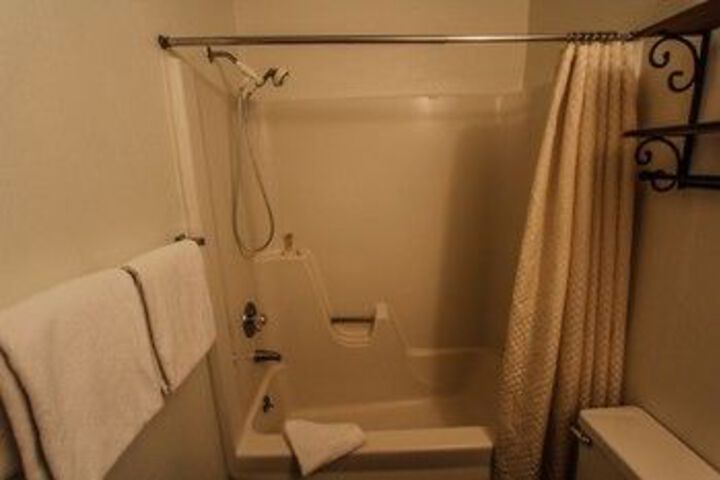 Room 5 of 60