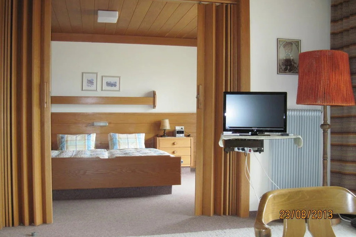 Room 5 of 17