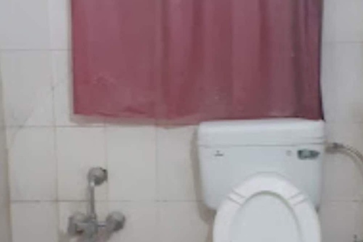 Room 15 of 19