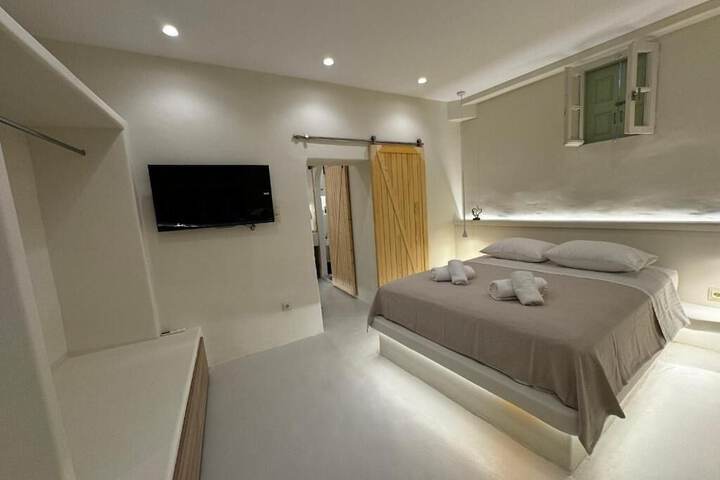 Room 9 of 24