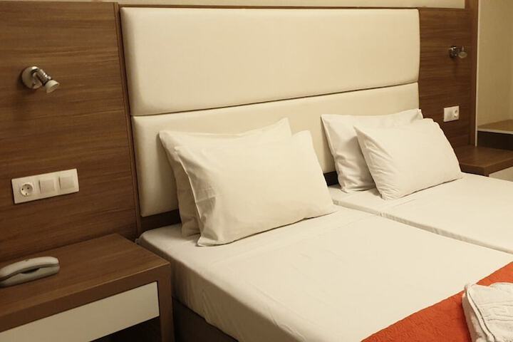 Room 16 of 71