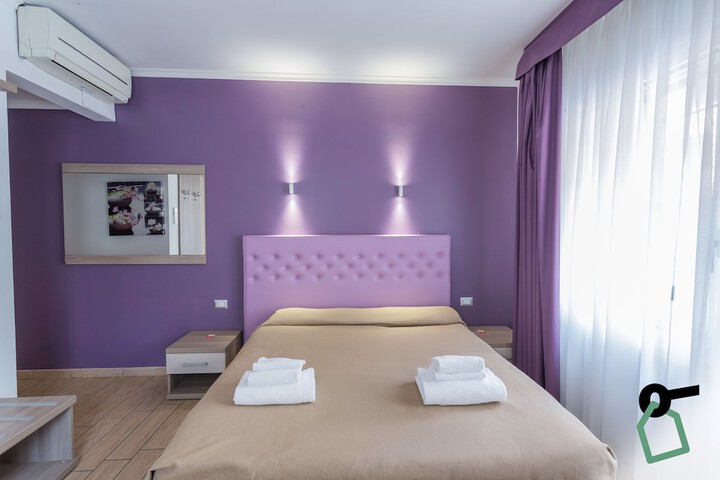 Room 7 of 34
