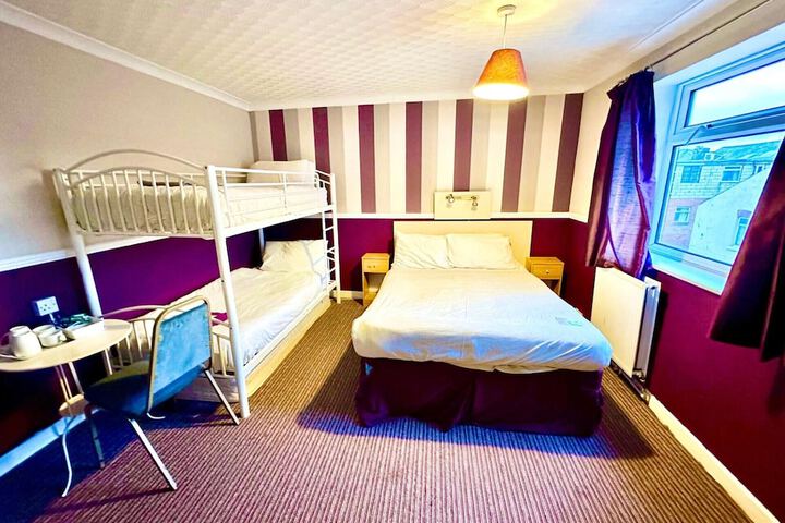 Room 11 of 21