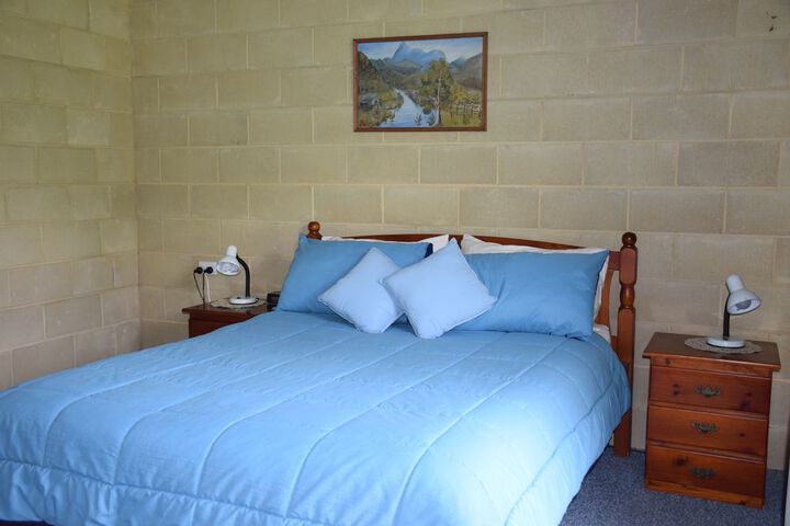 Room 5 of 20