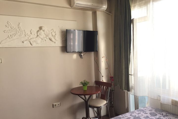Room 30 of 36