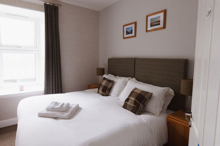 Room 10 of 43