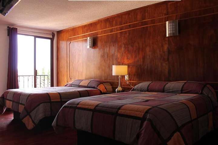 Room 2 of 28