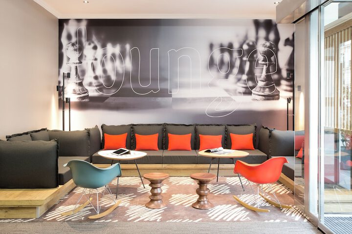 Entrance & Lobby
