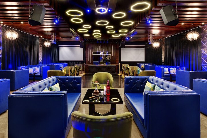Lounge 81 of 89