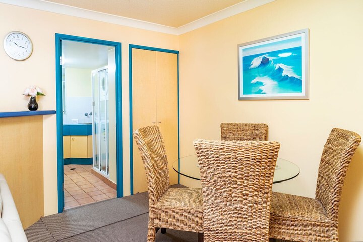 Room 6 of 37