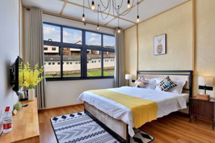 Room 7 of 25