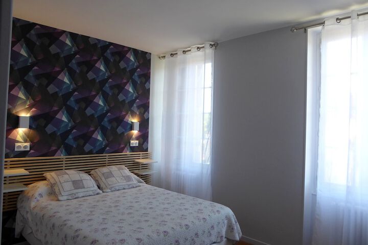 Room 6 of 15