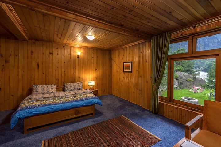 Room 9 of 55