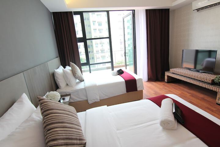 Room 25 of 68