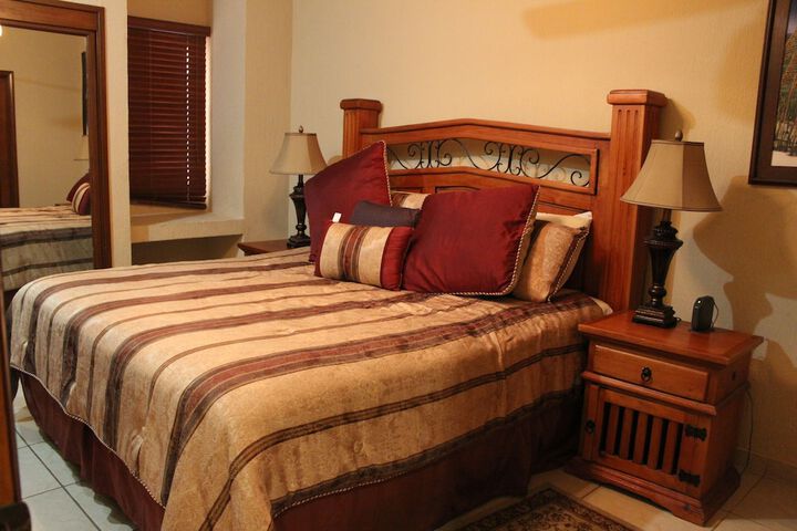 Room 30 of 599