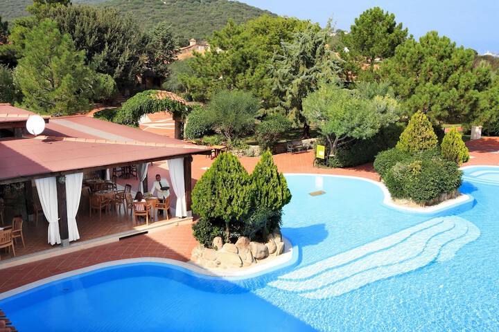 Hotel Pool