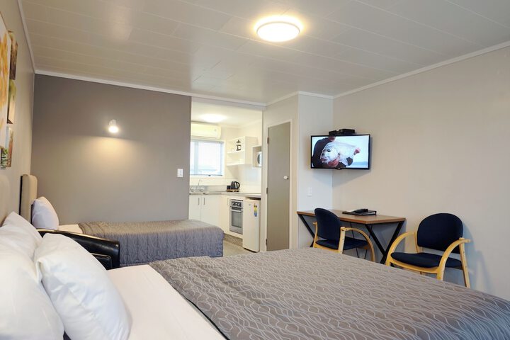 Room 12 of 36