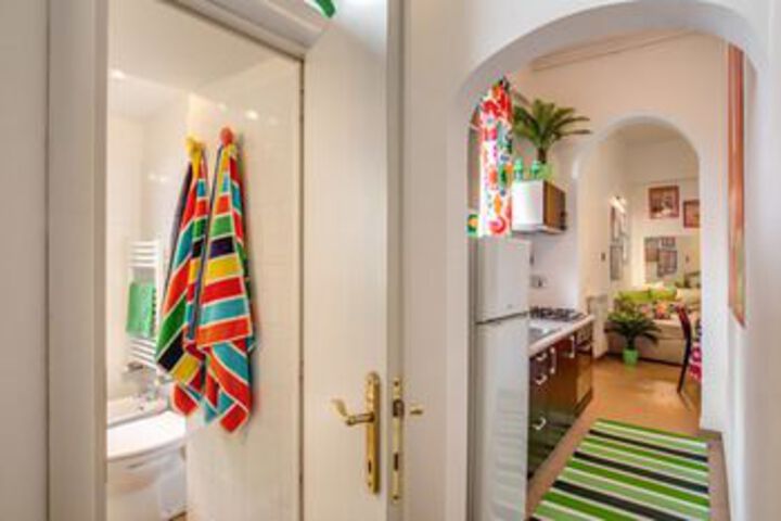 Room 152 of 330