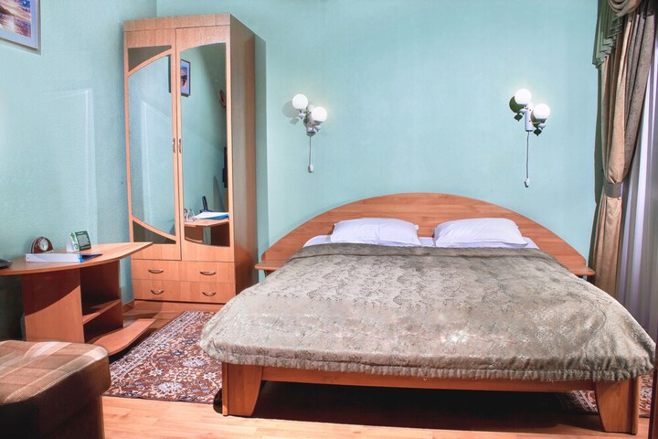 Room 16 of 37