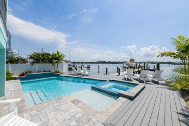 Pool 7 of 14