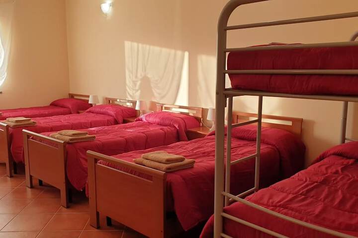 Room 8 of 65
