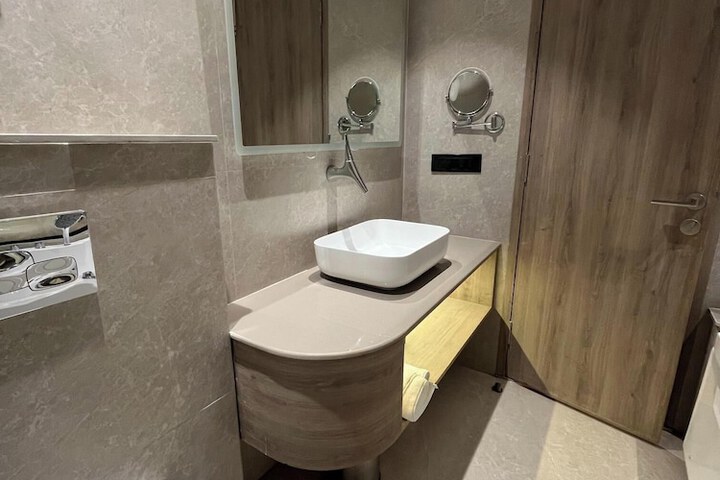 Room 18 of 26
