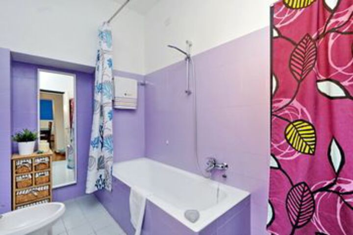Room 10 of 71