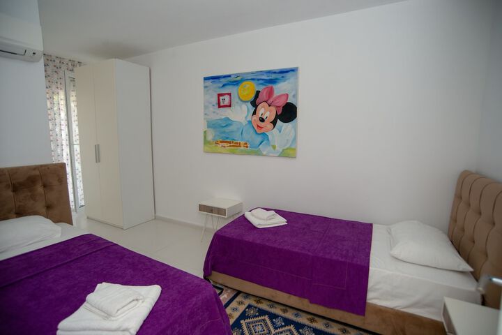 Room 29 of 163