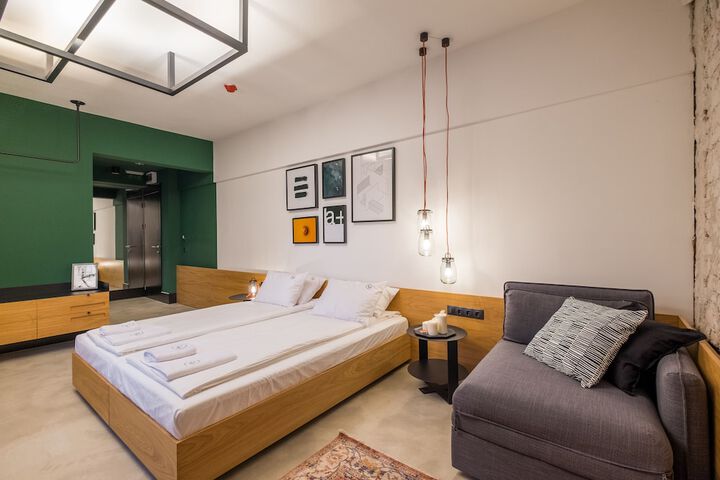 Room 47 of 76