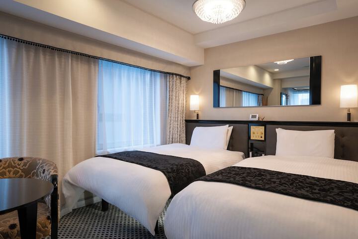 Room 16 of 45