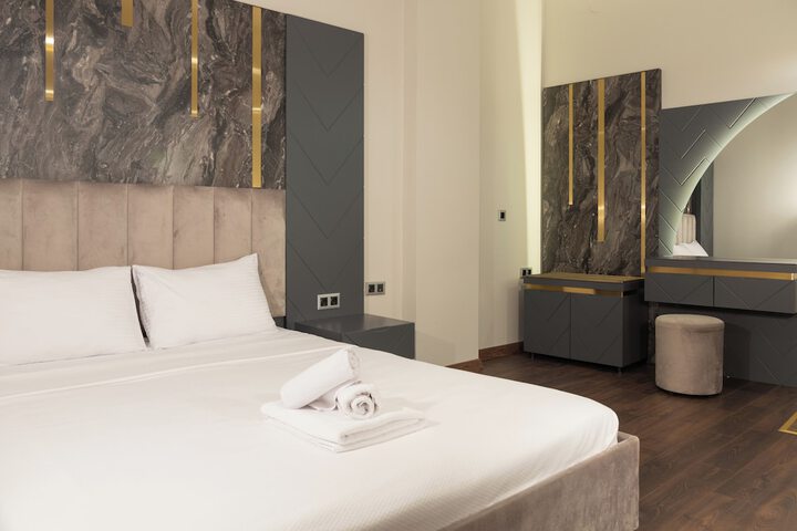 Room 20 of 29